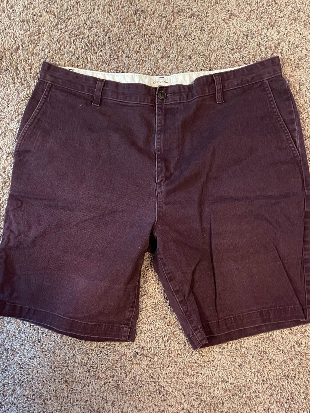 Dockers Men's Burgundy Flat Front Stretch Chino Shorts Size 38 Cotton Casual